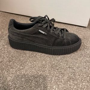 LIKE NEW!! Puma Fenty by Rihanna women’s Creeper Glacier Gray Platform Sneakers